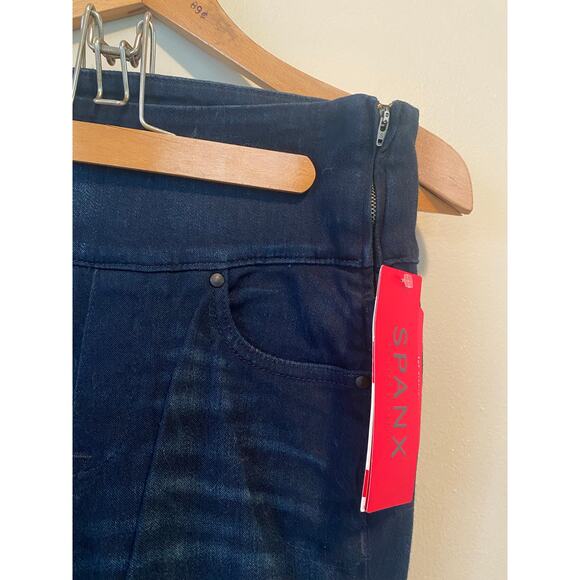 NWT Spanx Signature Straight Dark Wash Jeans Size 28 x31 - Picture 4 of 6